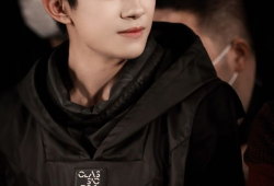 娱乐圈吃瓜爆料严浩翔,揭秘吃瓜背后的真相